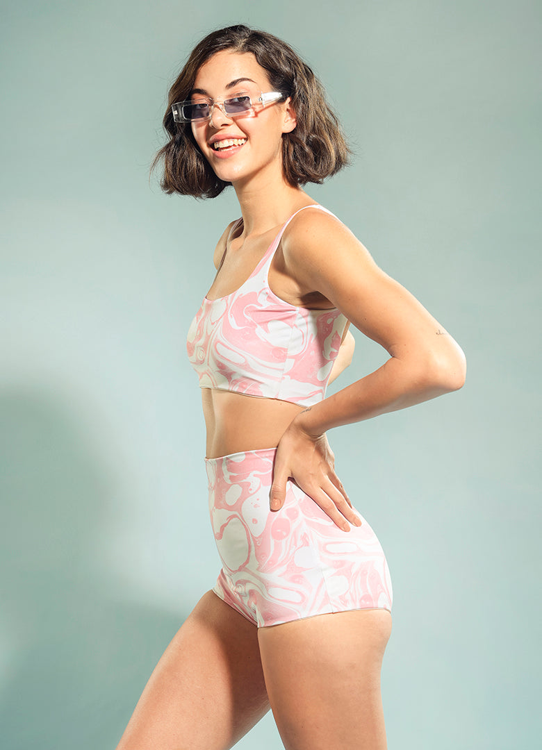 Tankini in Imprints of Pastel Flow in Wavelets